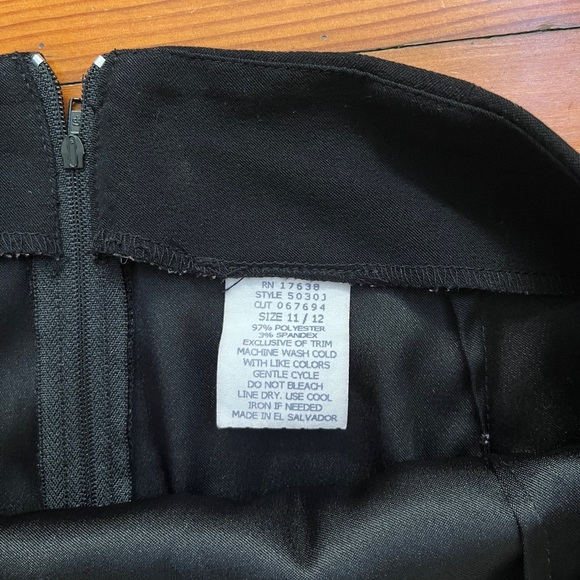 Vintage Black Short Suede Skirt with Zipper - Picture 3 of 4